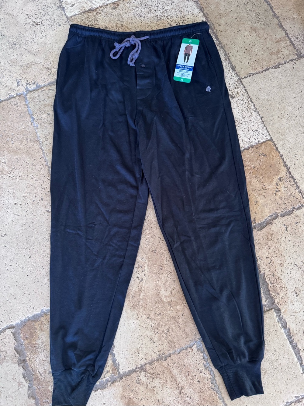 NWT- Lucky Brand sleepwear lounge pants SZ XL
WAIST 17”
Inseam 29”